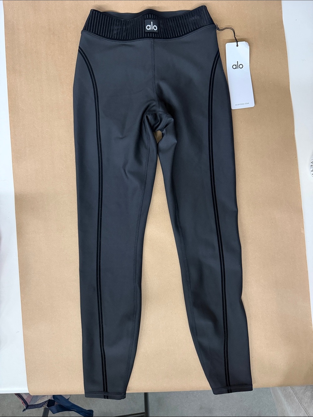 Alo Yoga Airlift High-Waist 7/8 Line Up Legging